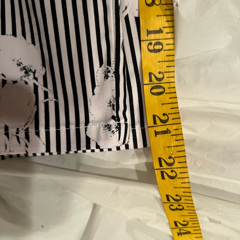 Chico’s black and white stripe crop pants size 1.5 or medium pull on style - Picture 7 of 12